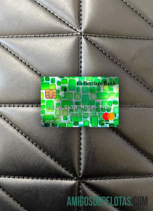 Frente Photolook do USA Heritage Bank Mastercard modelo